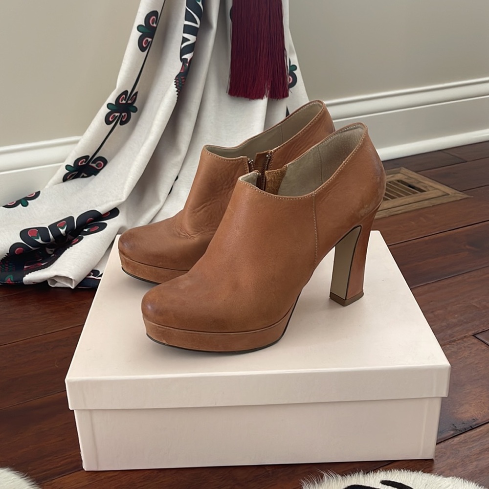 ❤️❤️❤️Wojas Booties Size 40❤️❤️❤️